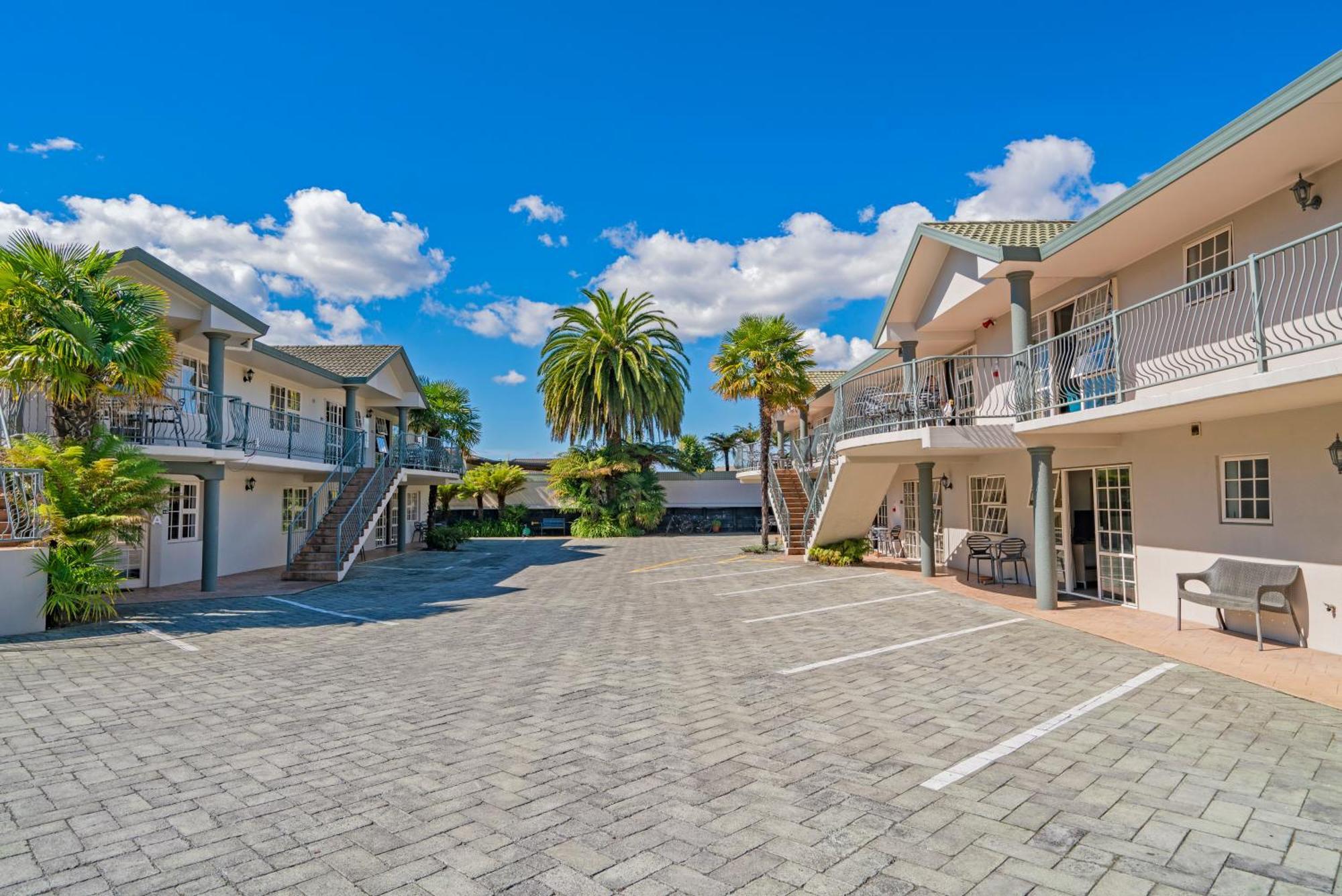 Silver Fern Rotorua Suites & Spa Luaran gambar The Palms Motel