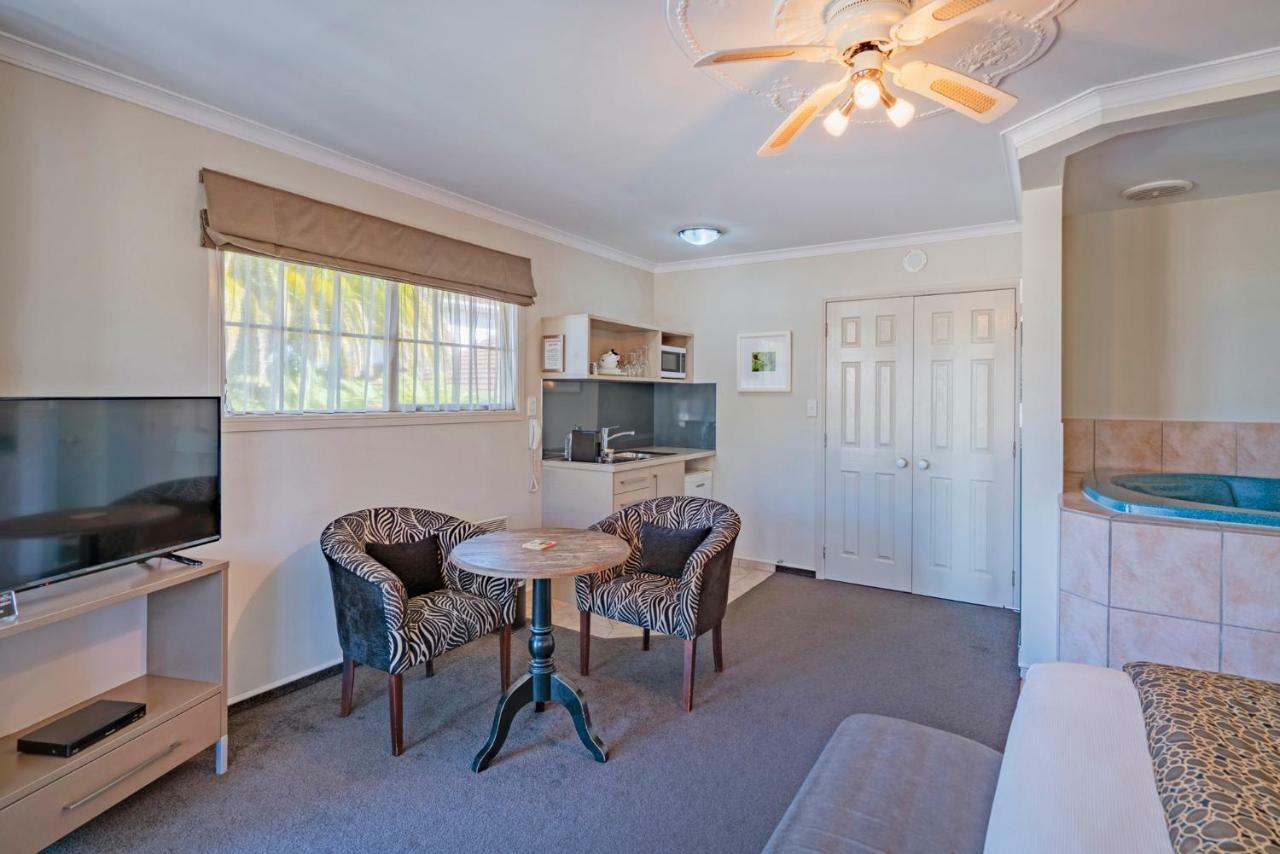 Silver Fern Rotorua Suites & Spa Luaran gambar A typical studio apartment
