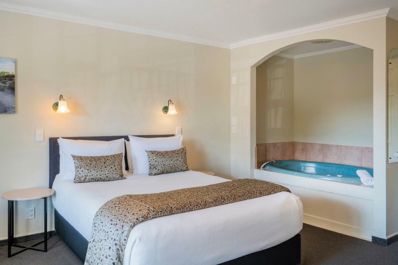 Silver Fern Rotorua Suites & Spa Luaran gambar A suite at the hotel