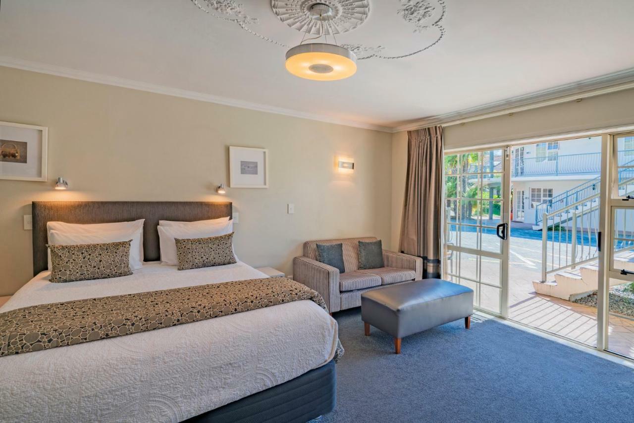 Silver Fern Rotorua Suites & Spa Luaran gambar A typical room at the hotel