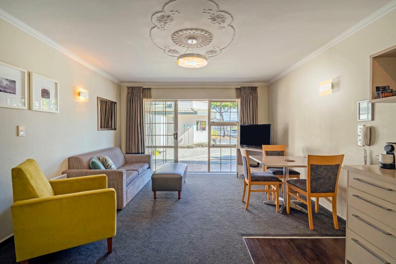 Silver Fern Rotorua Suites & Spa Luaran gambar A typical apartment at the retirement village